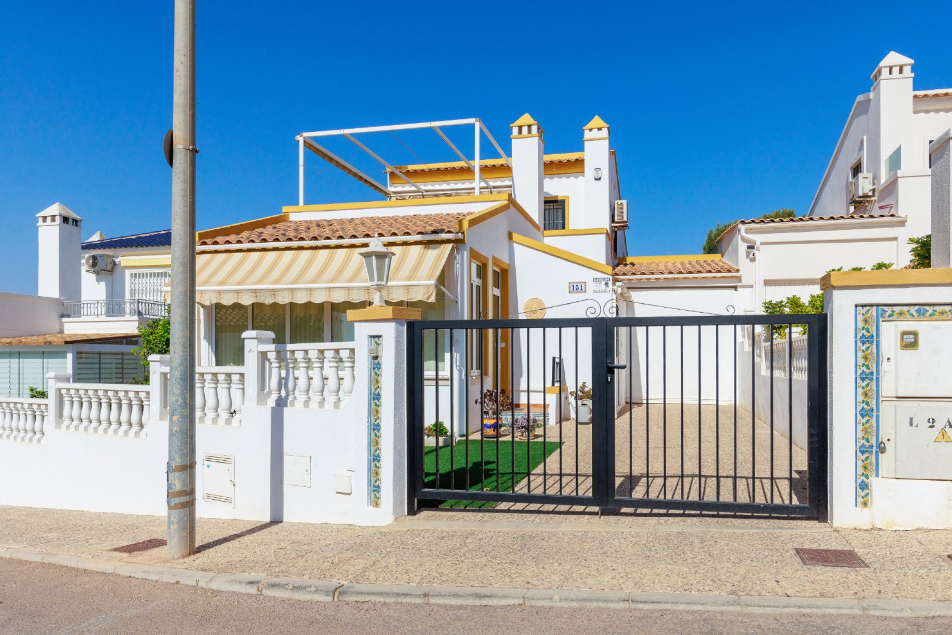 Resale - Villa -
Villamartín - La Rioja