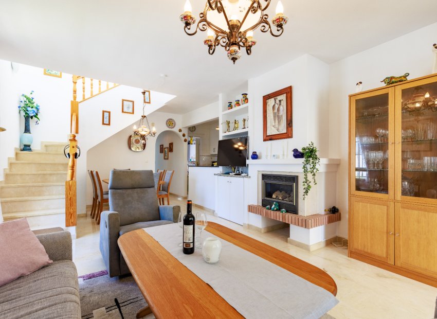 Resale - Villa -
Villamartín - La Rioja
