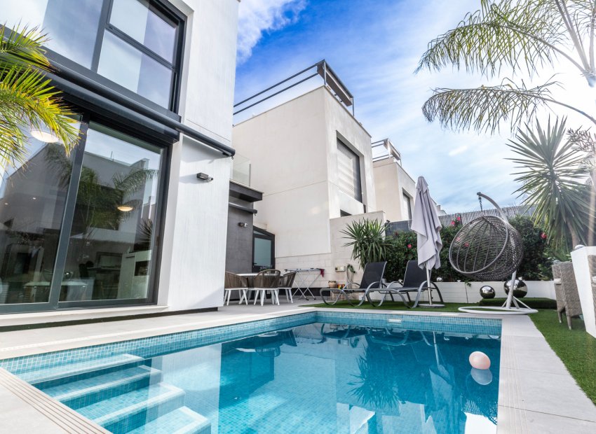 Resale - Villa -
Villamartin - Pau 26