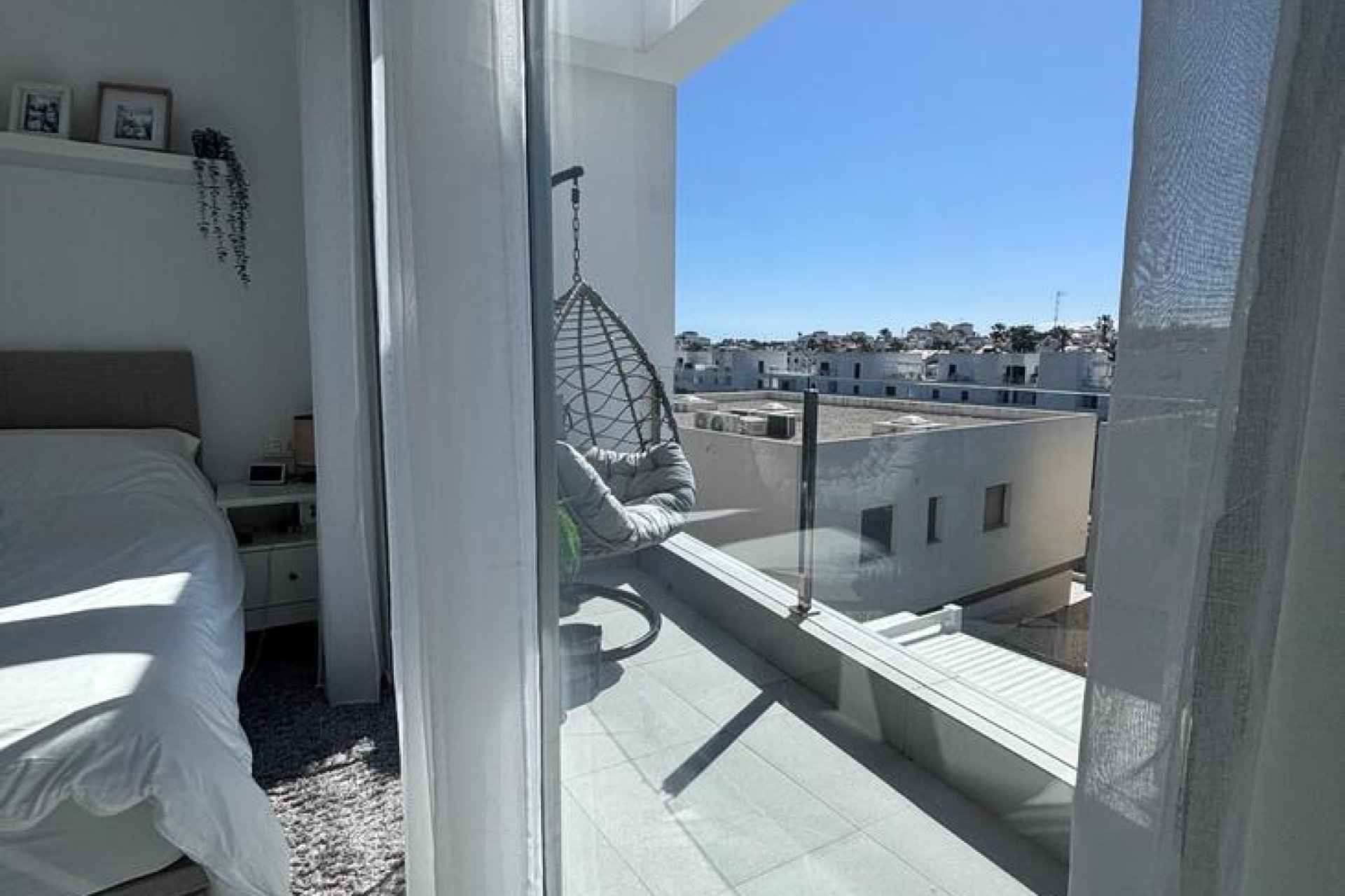 Resale - Villa -
Villamartín - PAU 8