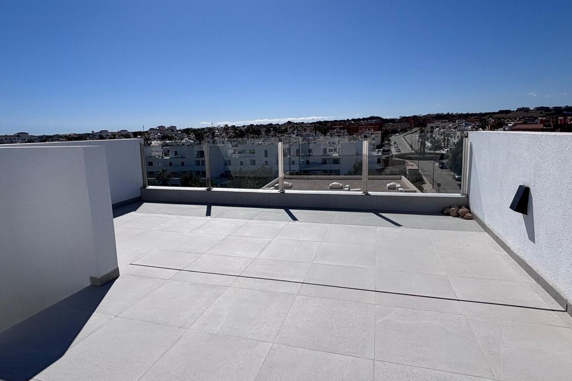 Resale - Villa -
Villamartín - PAU 8