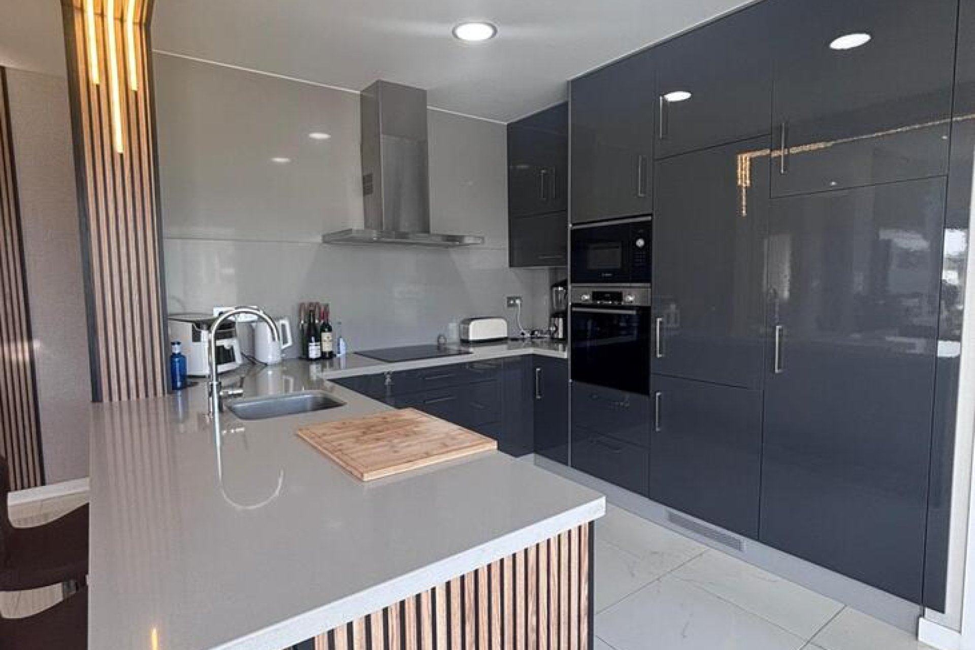 Resale - Villa -
Villamartín - PAU 8