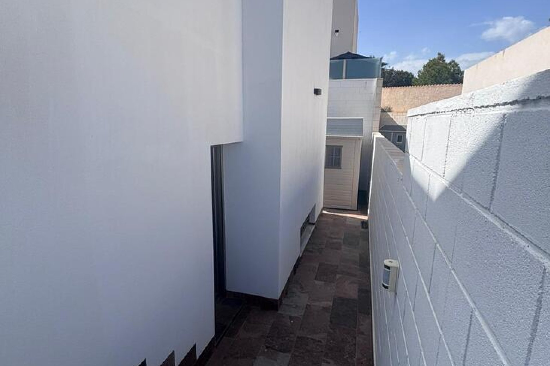 Resale - Villa -
Villamartín - PAU 8