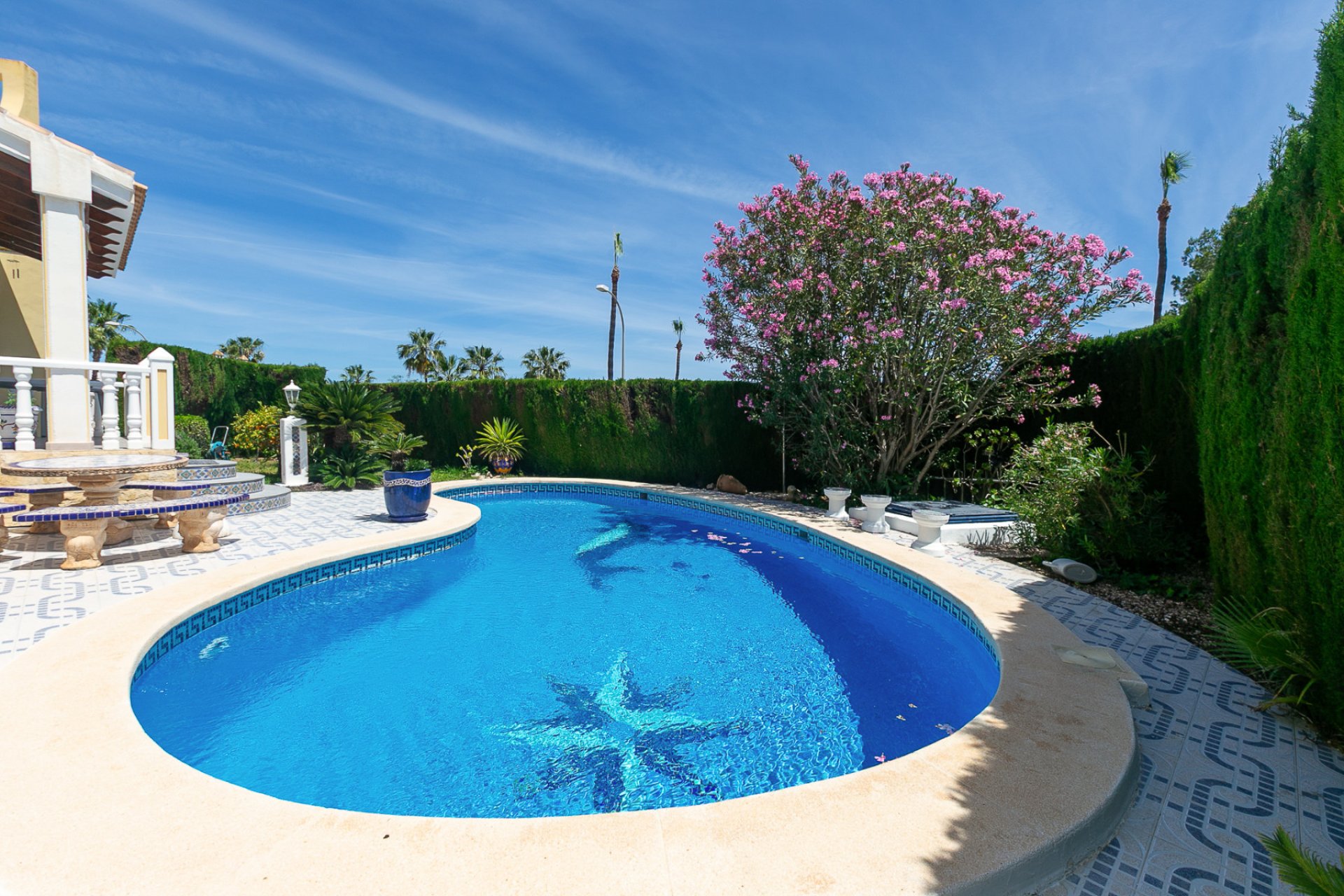 Resale - Villa -
Villamartín - Rioja