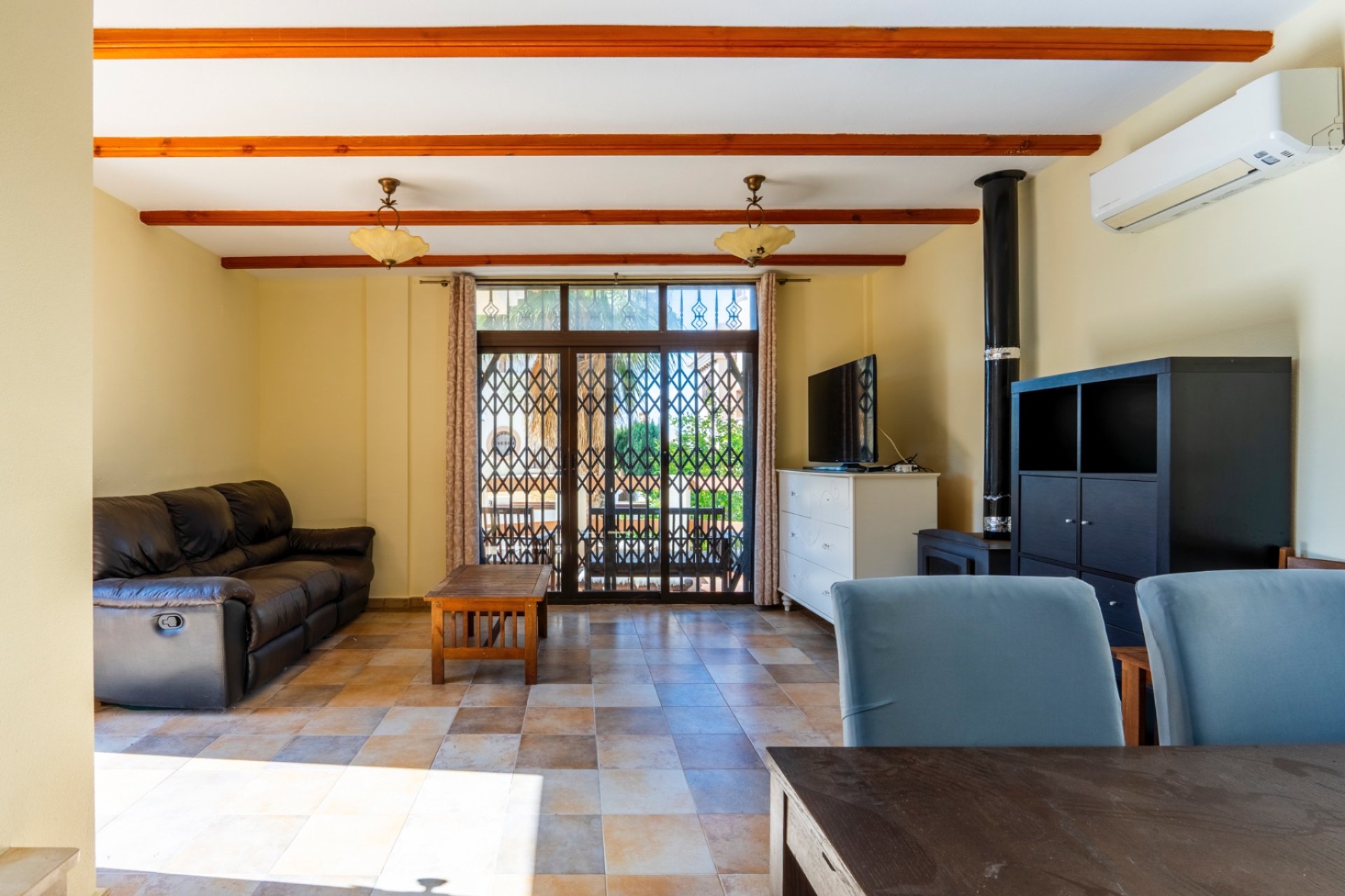 Resale - Villa -
Villamartín - Villamartin