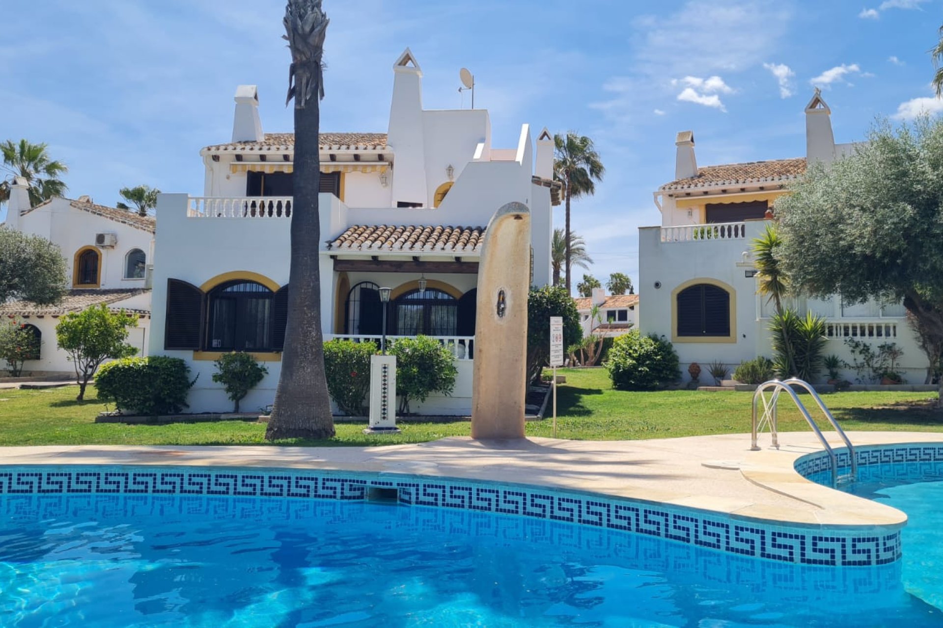 Resale - Villa -
Villamartín - Villamartin