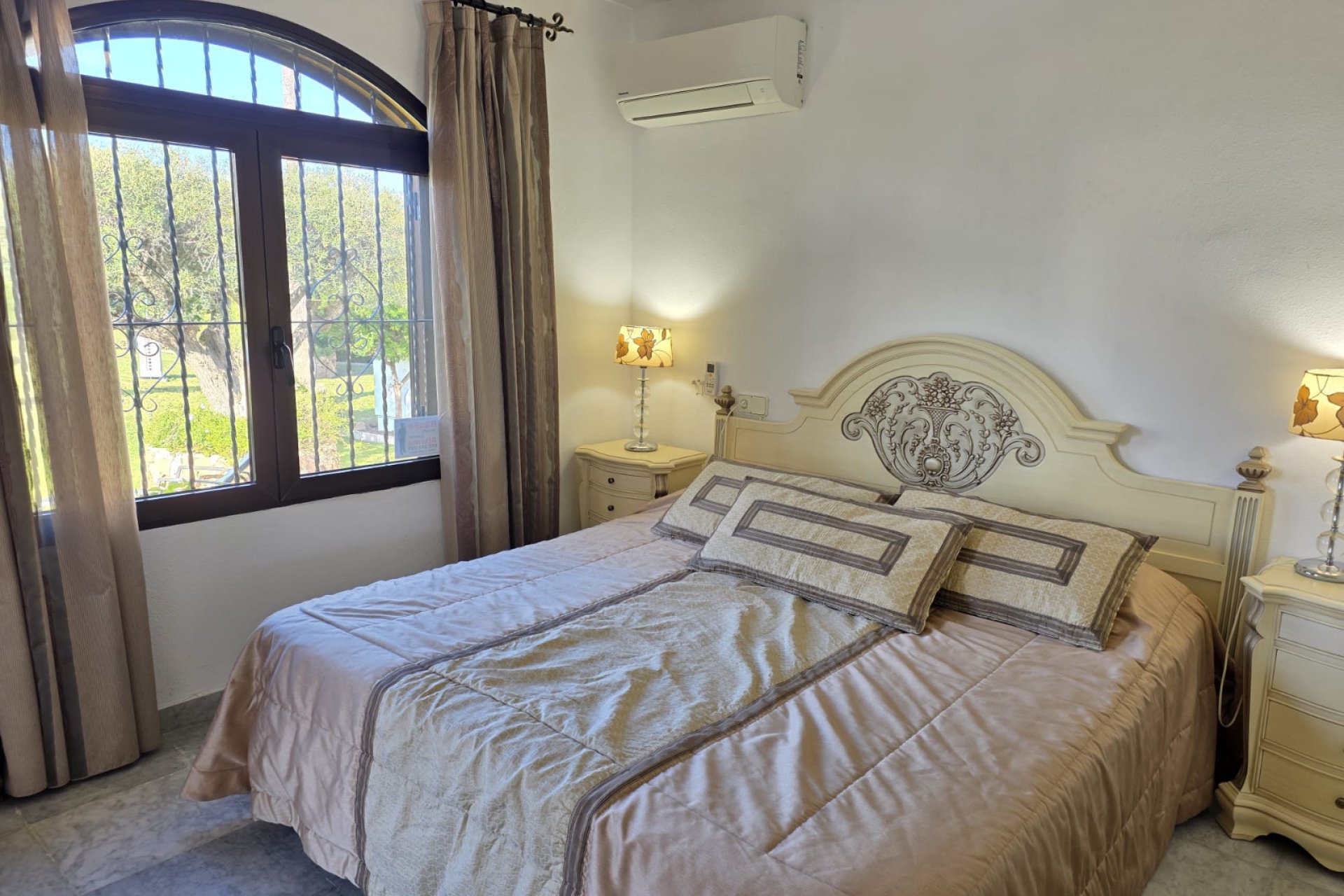 Resale - Villa -
Villamartín - Villamartin