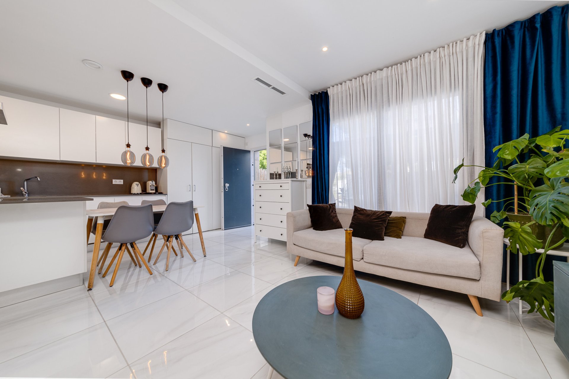 Resale - Villa -
Villamartín - Villamartin
