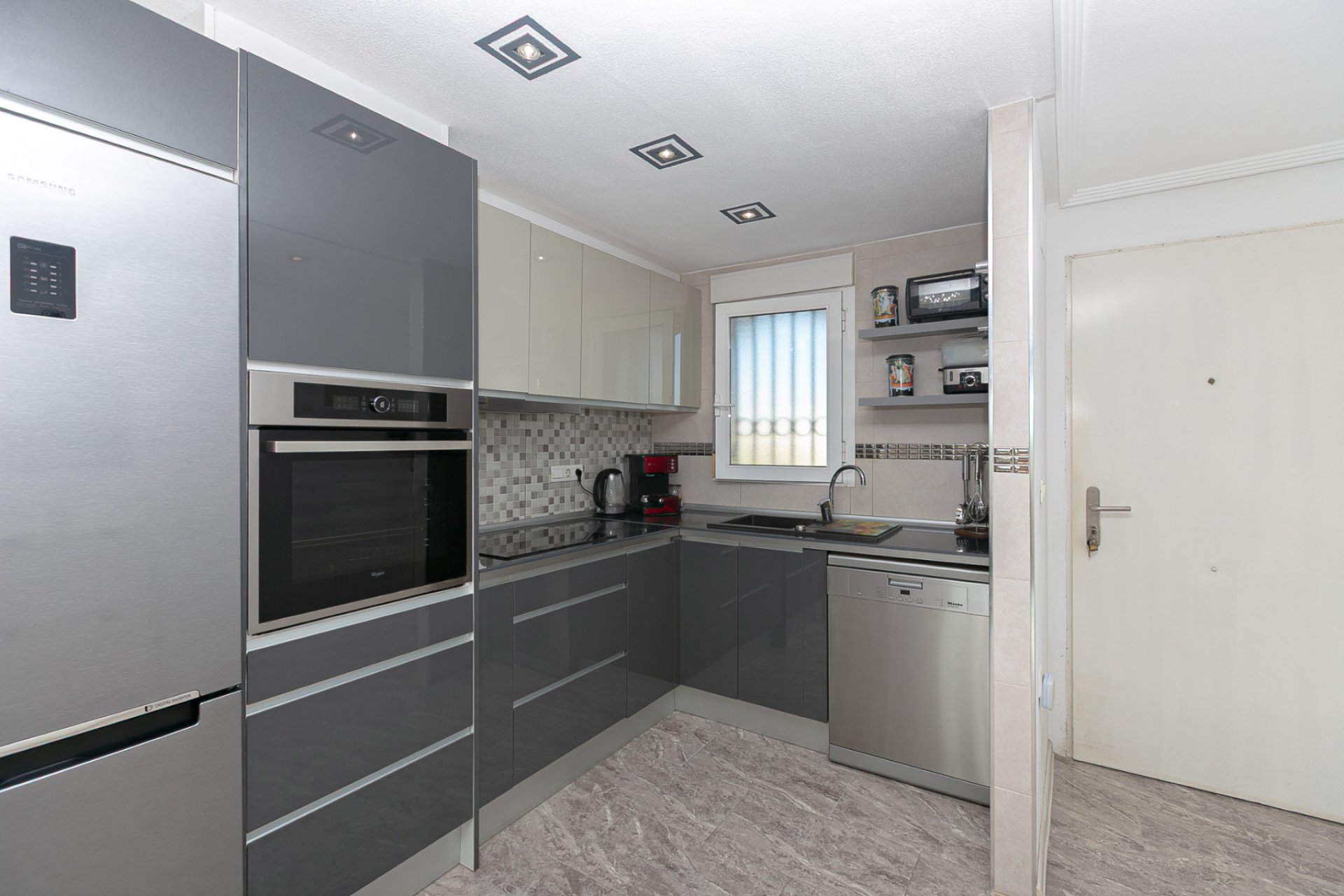 Revente - Appartement -
La Zenia - Beachside