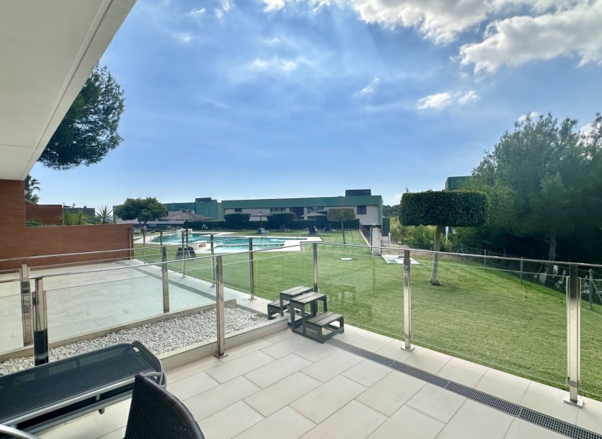 Revente - Appartement -
Orihuela Costa - Villamartin