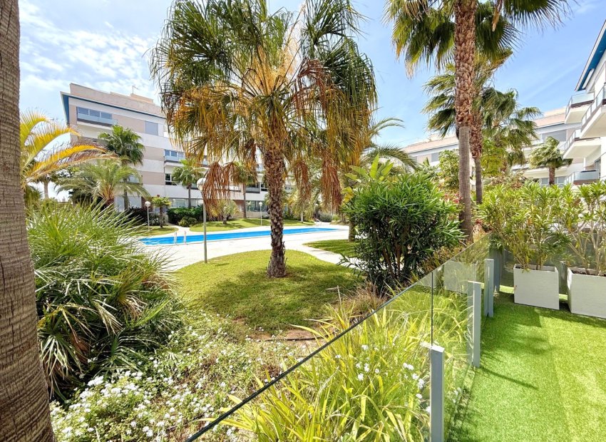 Revente - Appartement -
Orihuela Costa - Villamartin