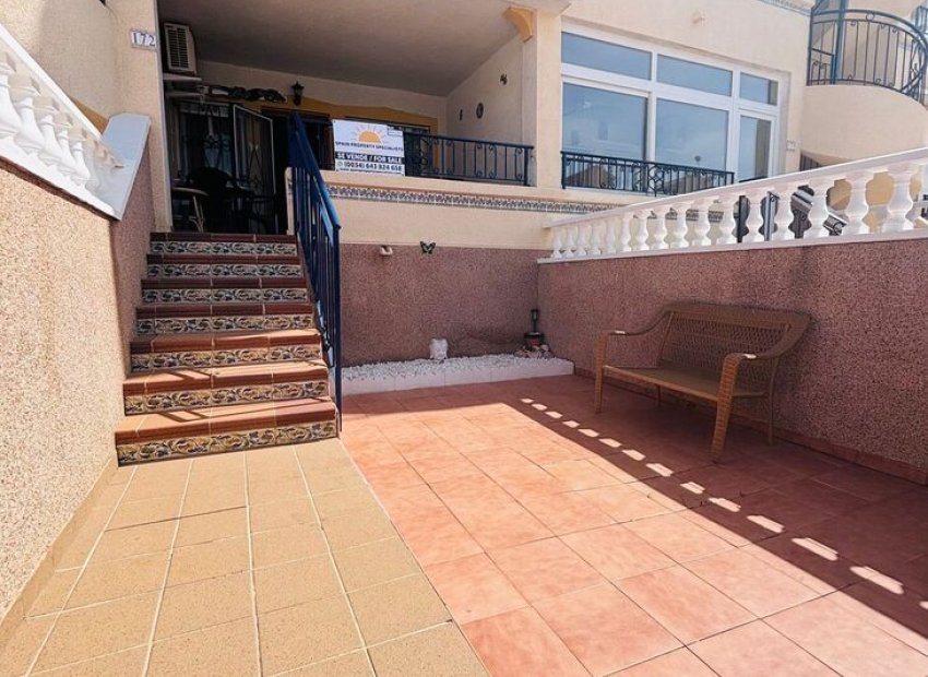 Revente - Appartement -
Punta Prima - Costa Blanca
