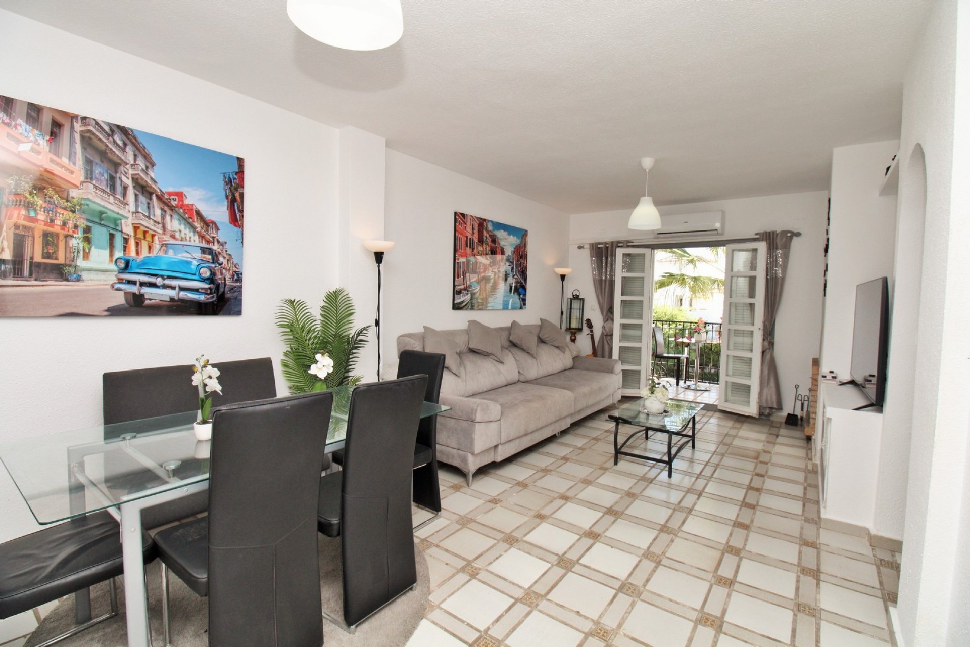 Revente - Appartement -
Villamartín - Villamartin