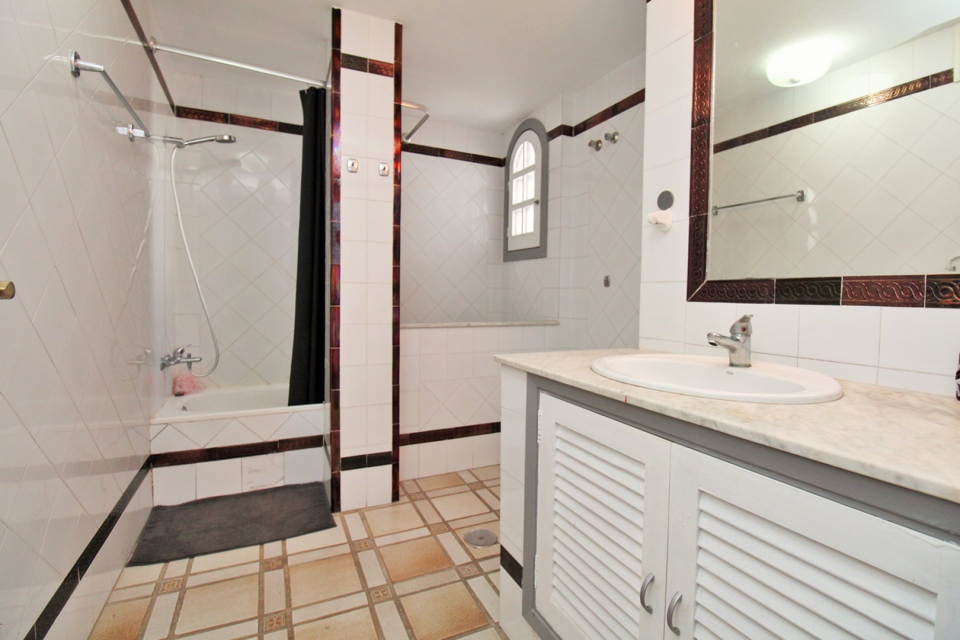 Revente - Appartement -
Villamartín - Villamartin