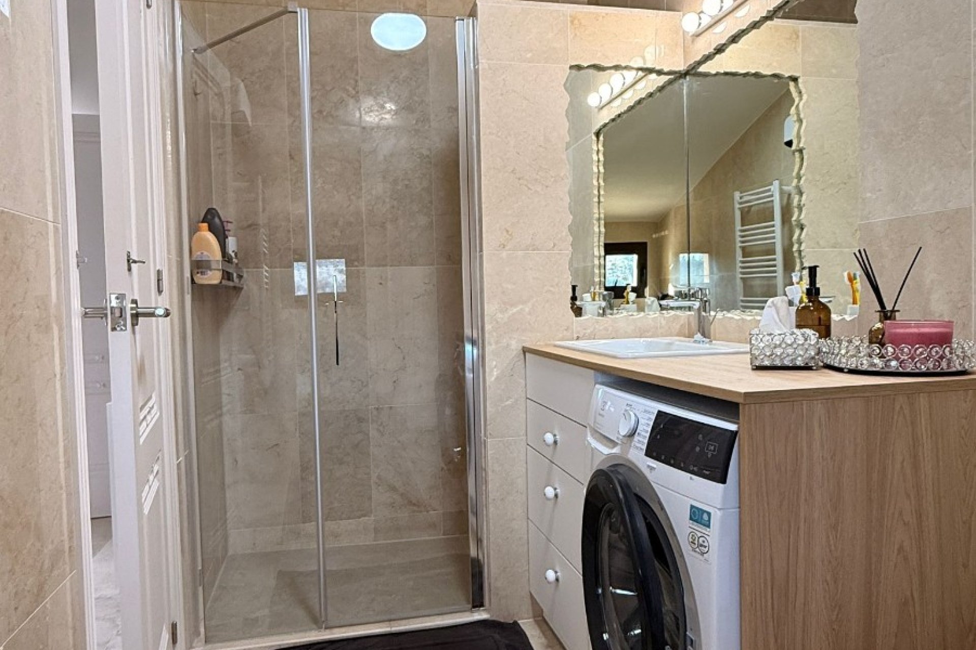 Revente - Attique -
Las Ramblas