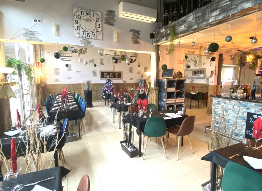 Revente - Commercial -
Algorfa - Inland