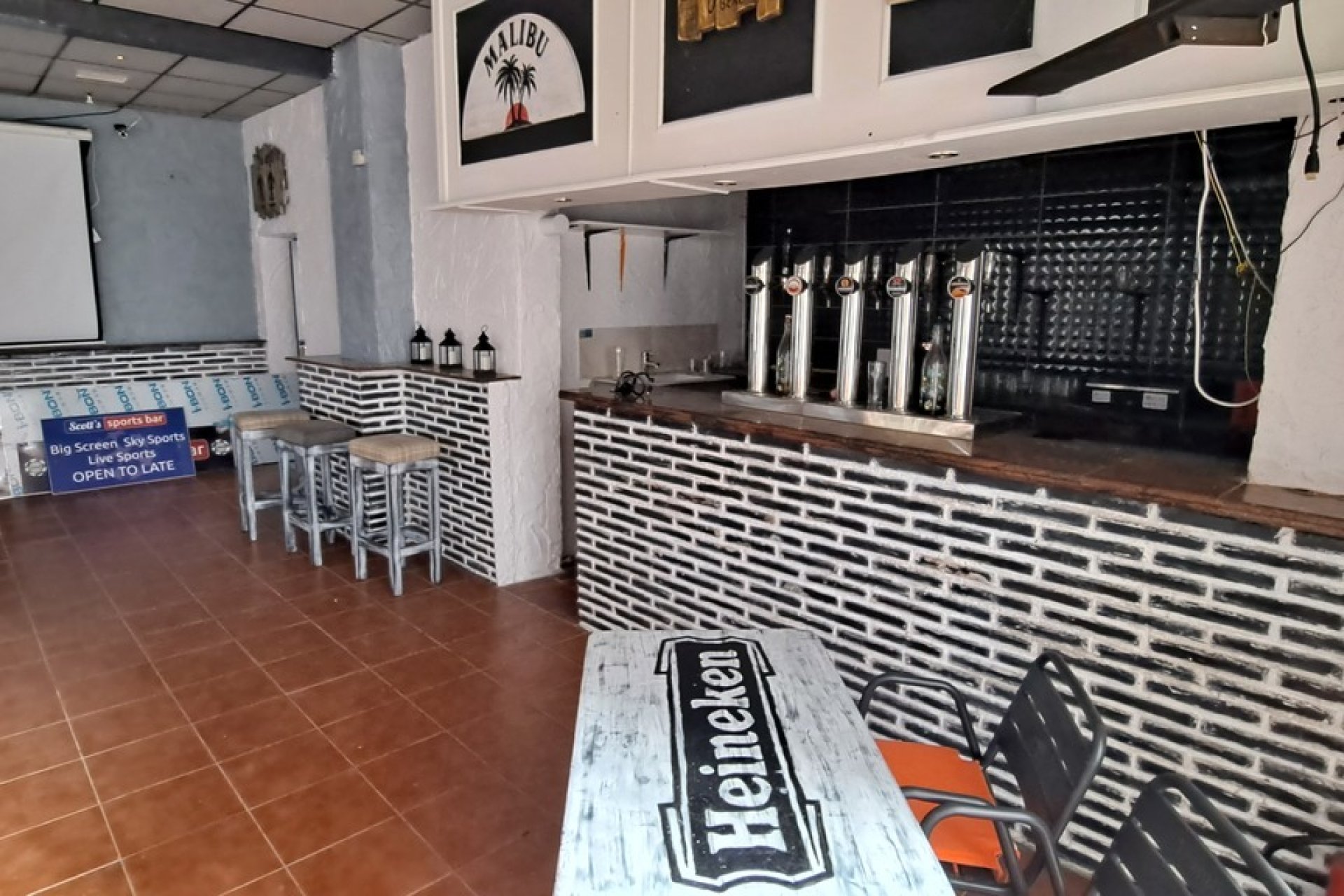 Revente - Commercial -
Los Dolses - Inland