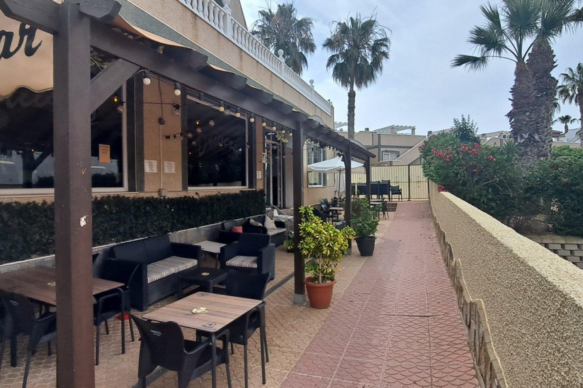 Revente - Commercial -
Villamartín - Orihuela Costa