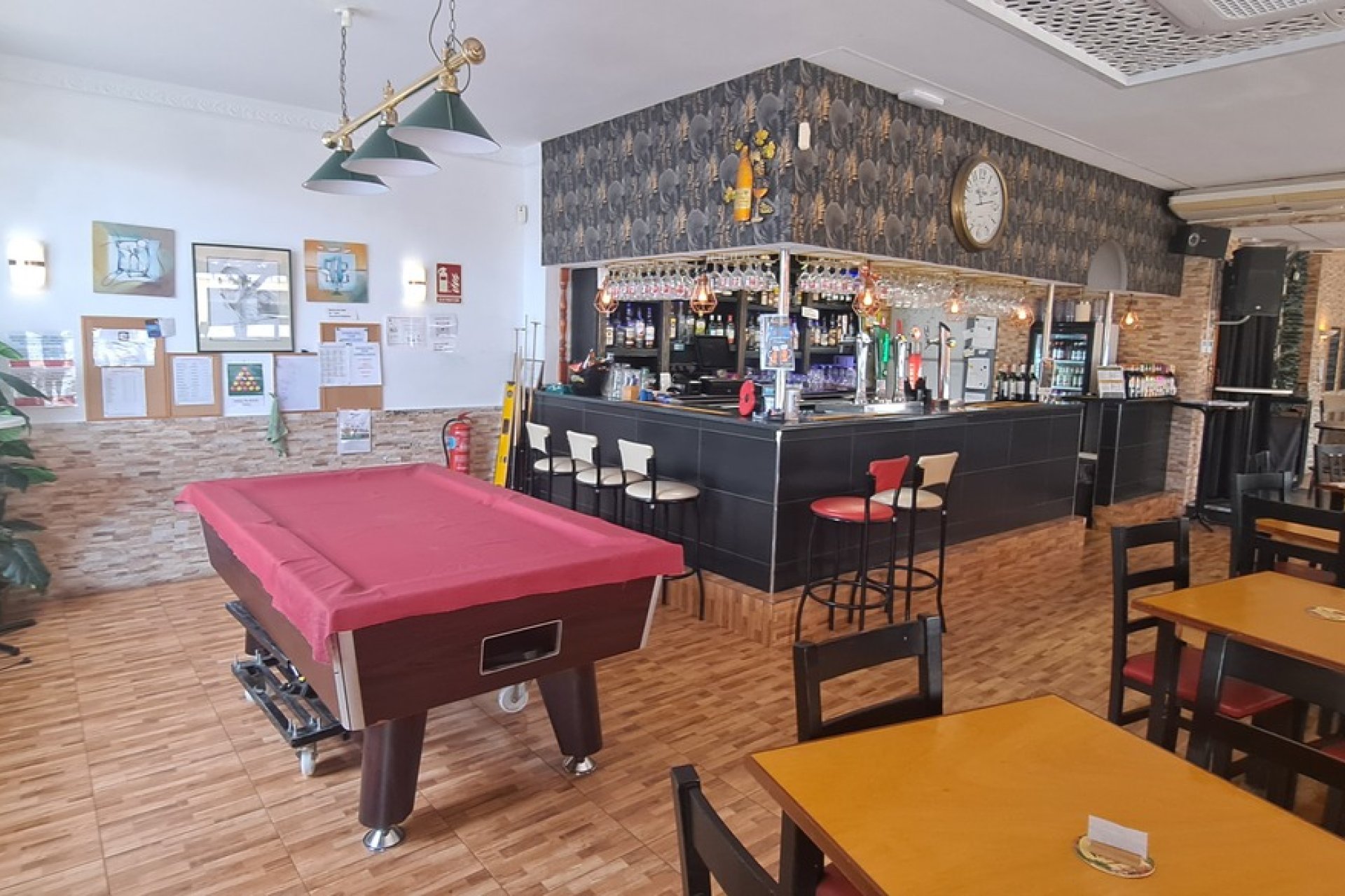 Revente - Commercial -
Villamartín - Orihuela Costa