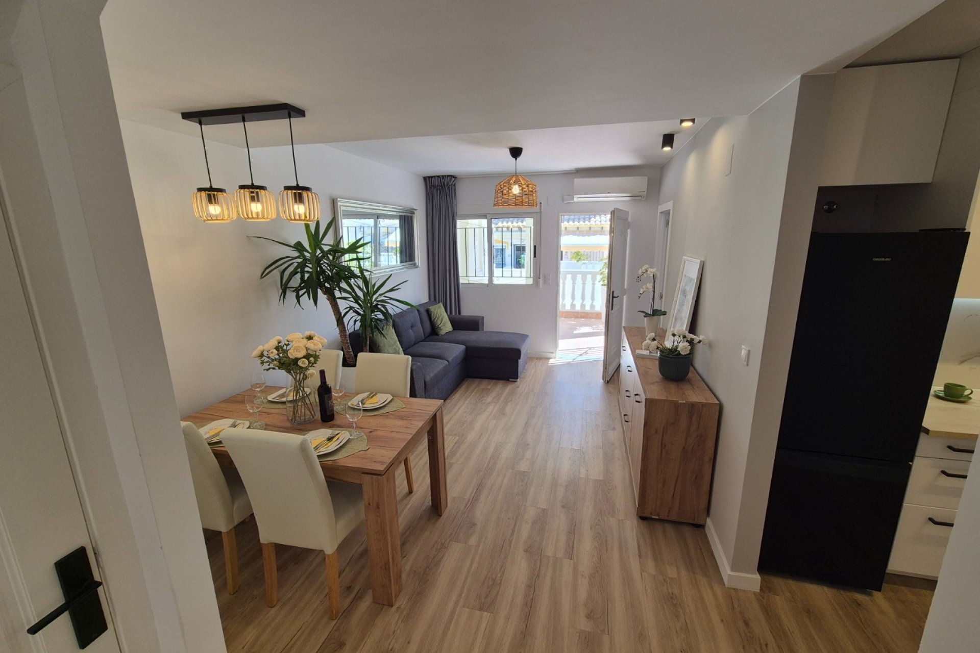 Revente - Maison de ville -
Alicante - La Florida