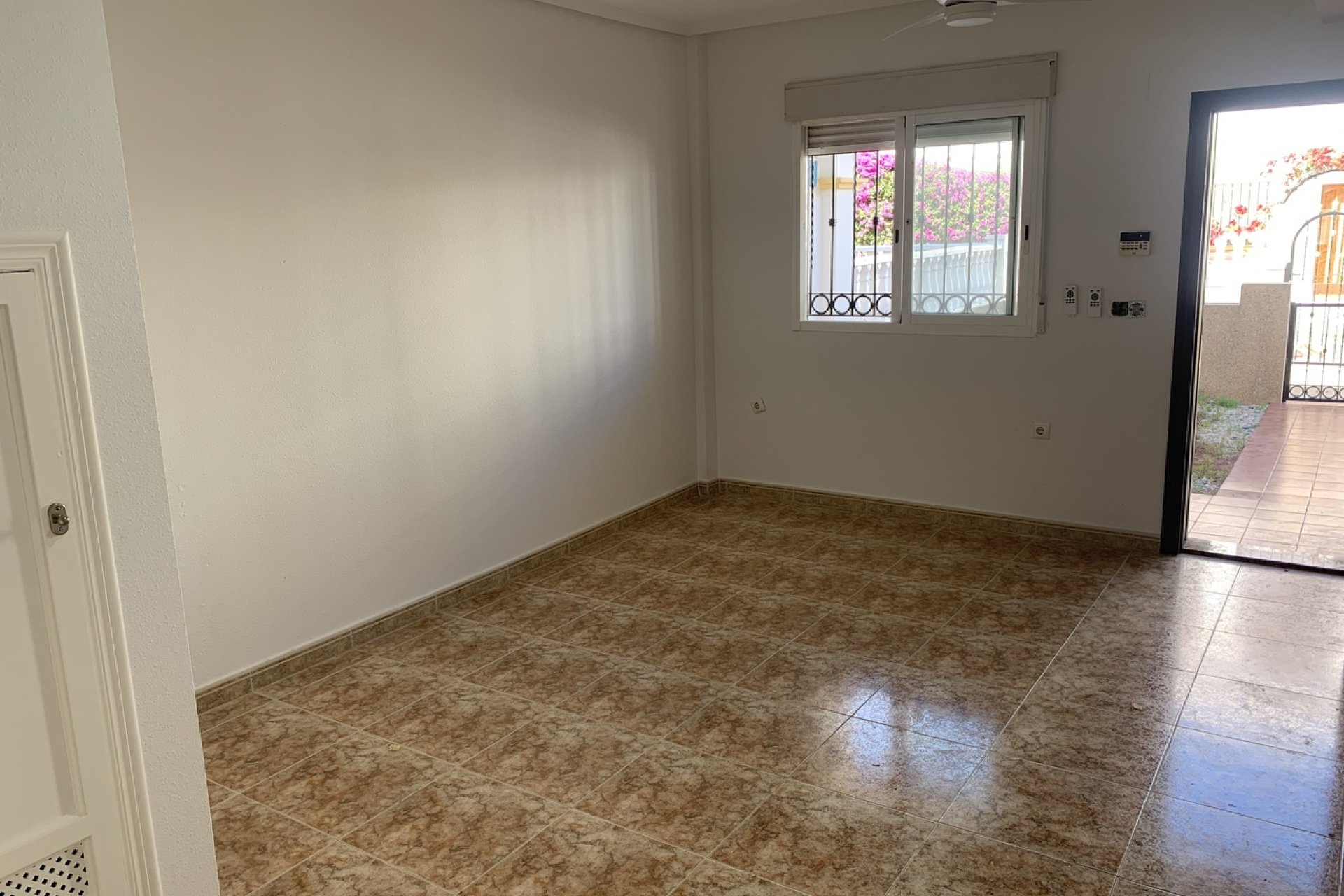 Revente - Maison de ville -
Punta Prima