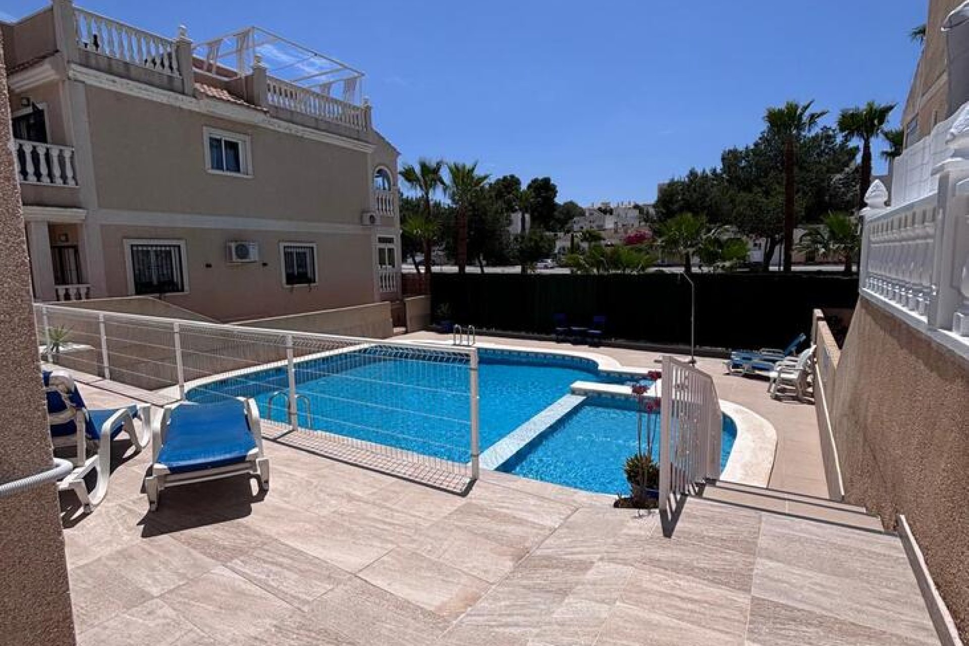 Revente - Maison de ville -
Villamartín - Costa Blanca