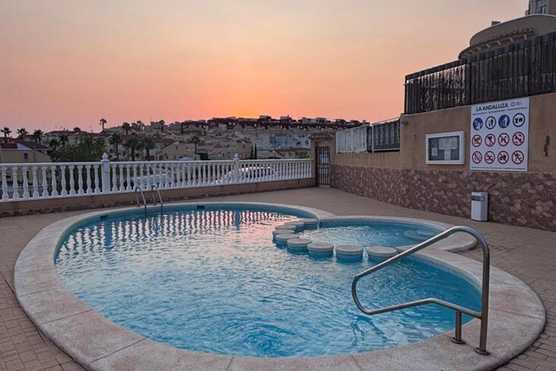 Revente - Maison de ville -
Villamartín - Orihuela Costa