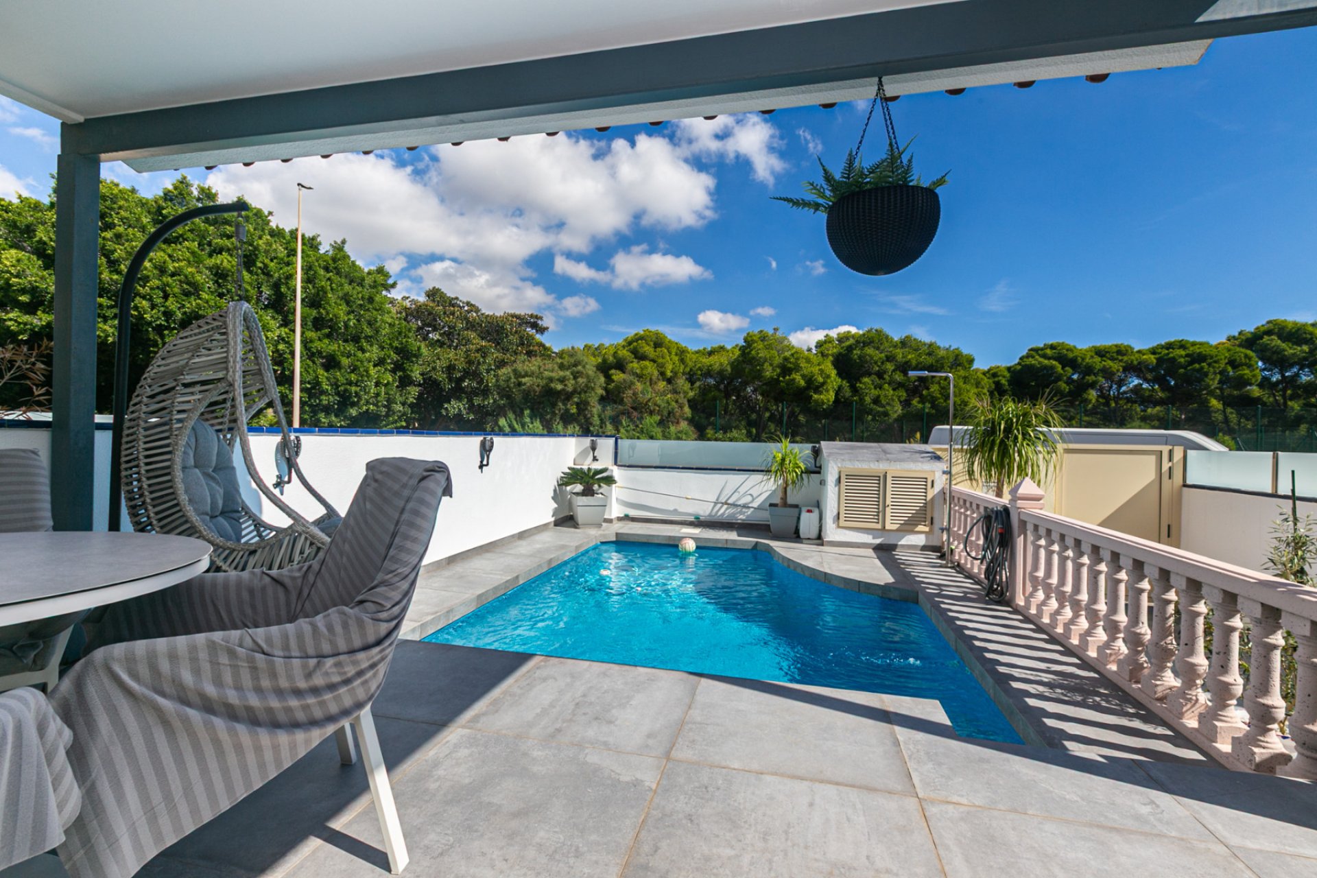 Revente - Quad House -
Mil Palmeras - Riomar