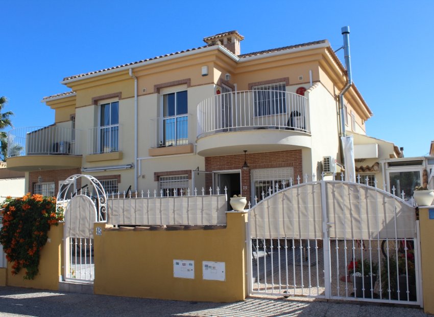 Revente - Quad House -
Villamartín - PAU 8