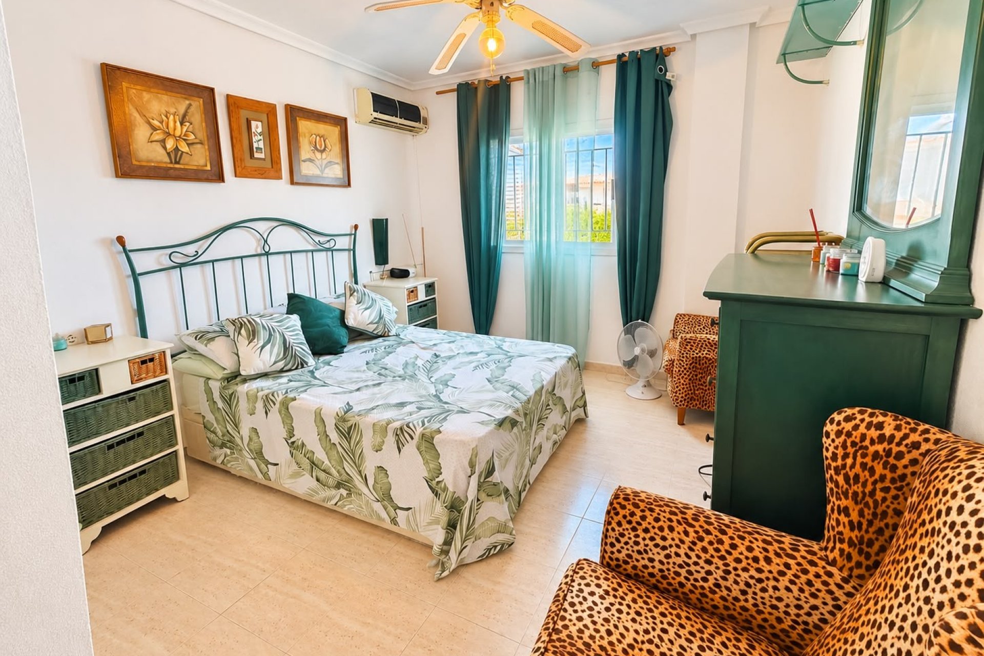Revente - Semi - Detached Villa -
Alicante - La Florida