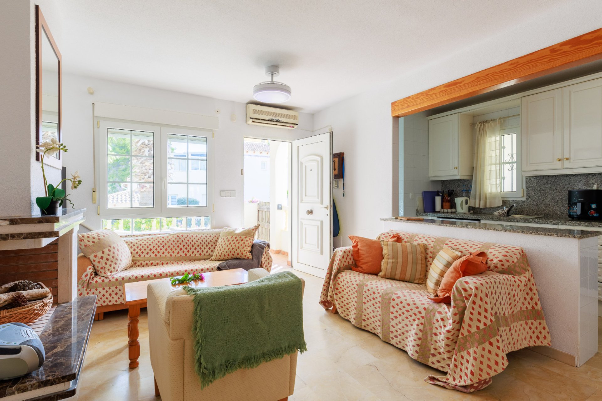 Revente - Semi - Detached Villa -
Las Ramblas
