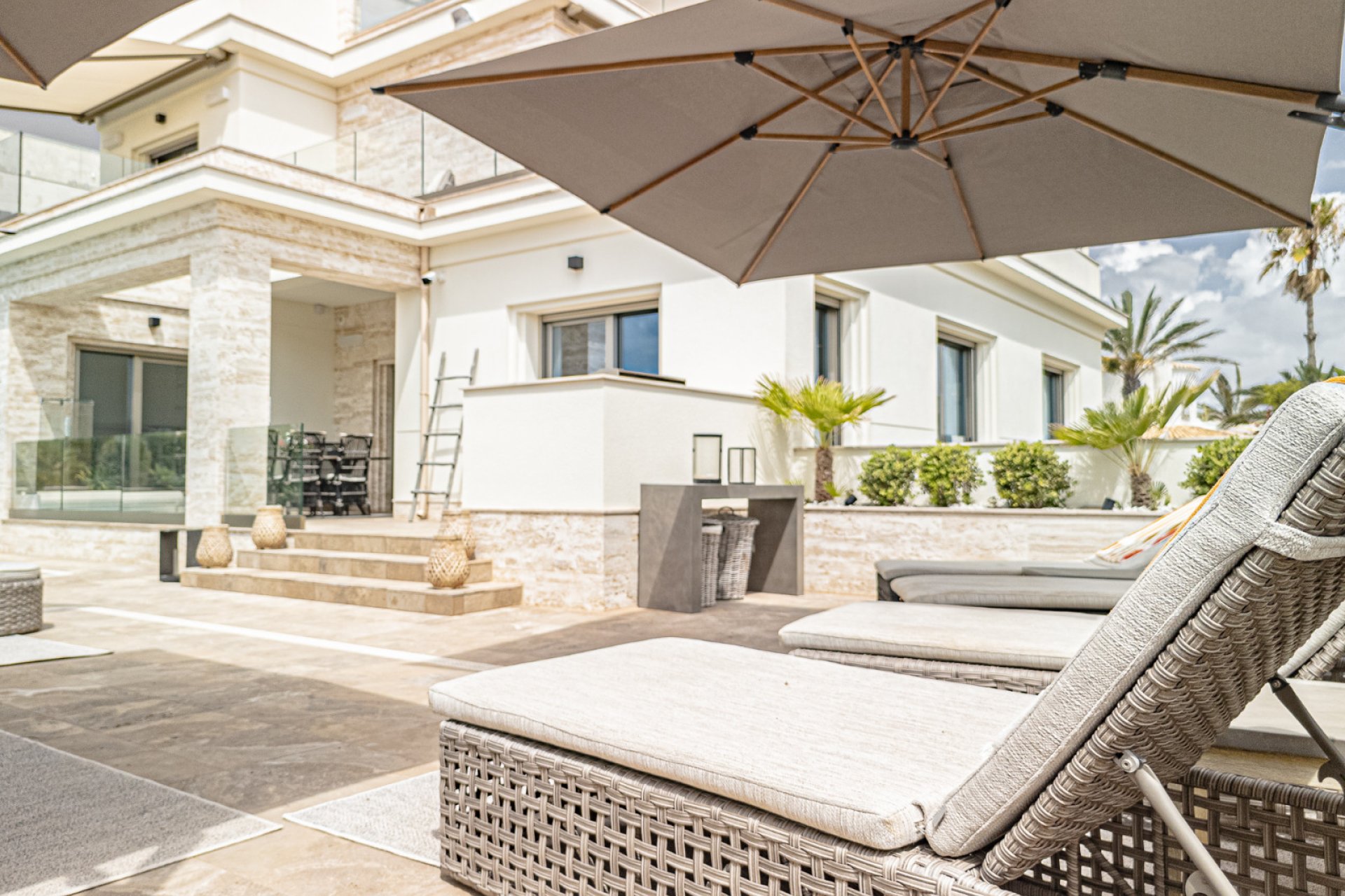 Revente - Villa -
La Zenia - Beachside