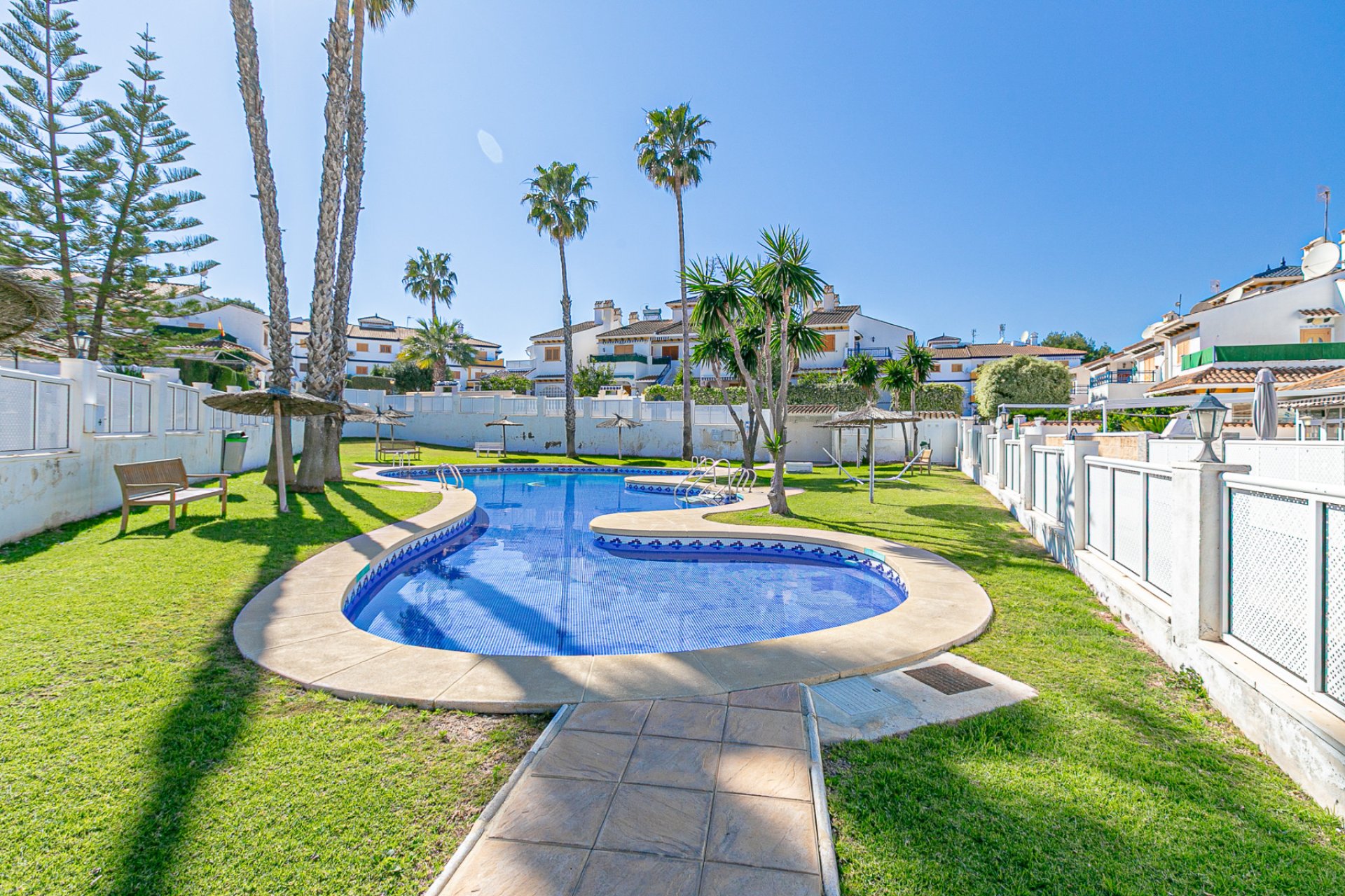 Revente - Villa -
Mil Palmeras - Riomar