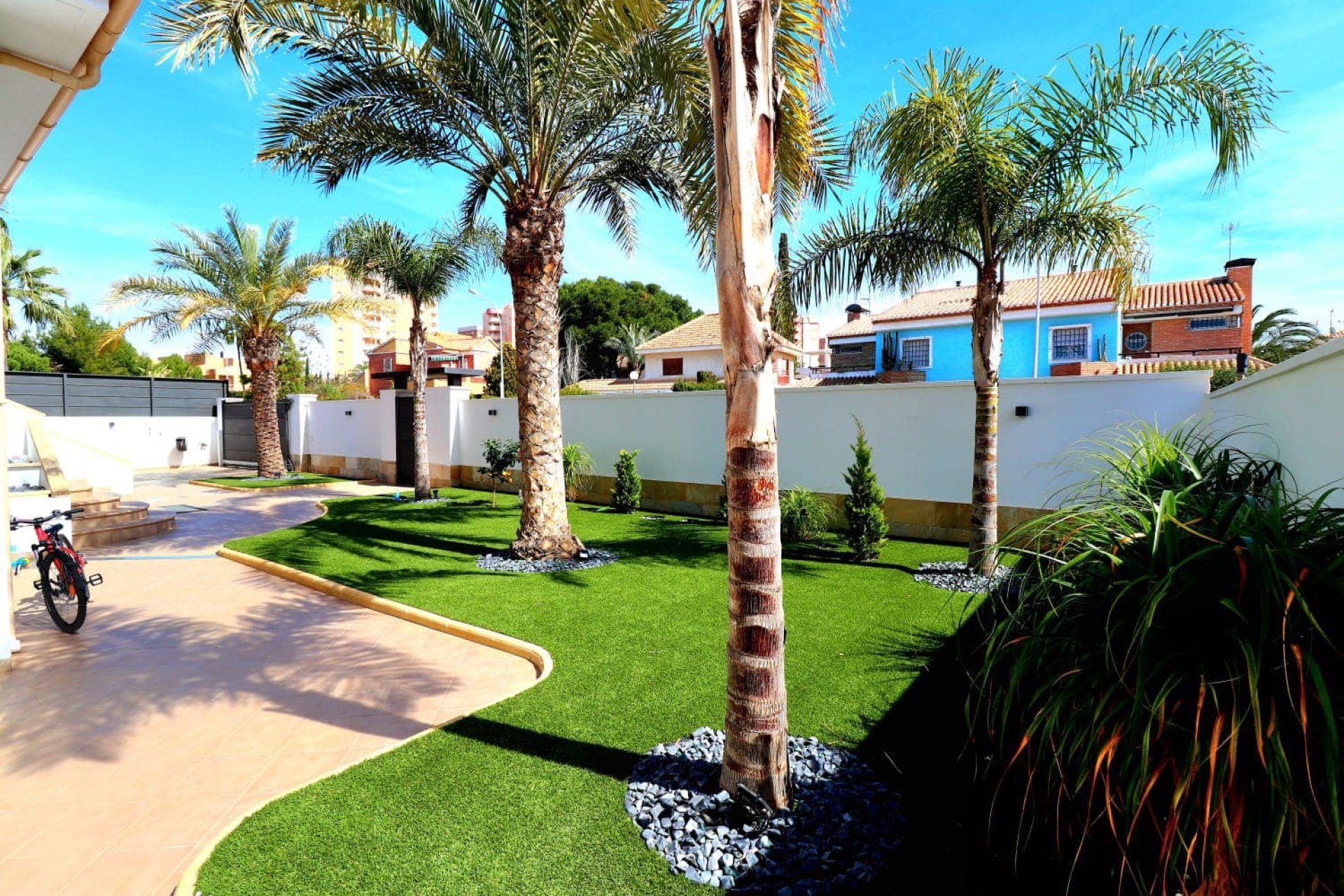 Revente - Villa -
Orihuela Costa - Campoamor