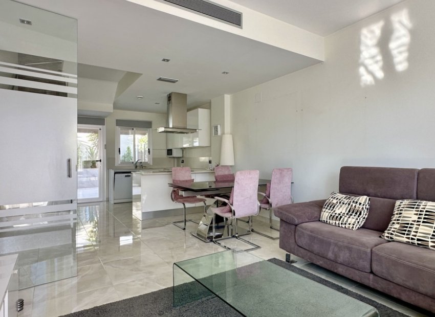Revente - Villa -
Orihuela Costa - Lomas de Cabo Roig