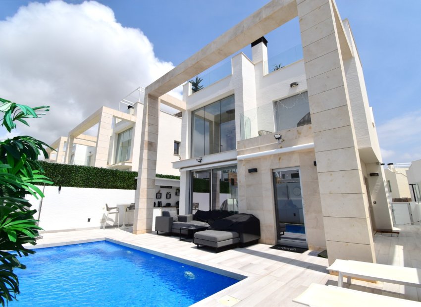Revente - Villa -
Orihuela Costa - Lomas de Cabo Roig