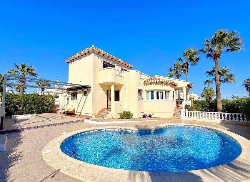 Revente - Villa -
Orihuela Costa - Los Dolses