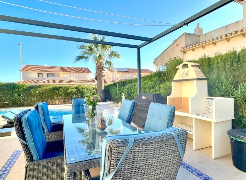 Revente - Villa -
Orihuela Costa - Los Dolses