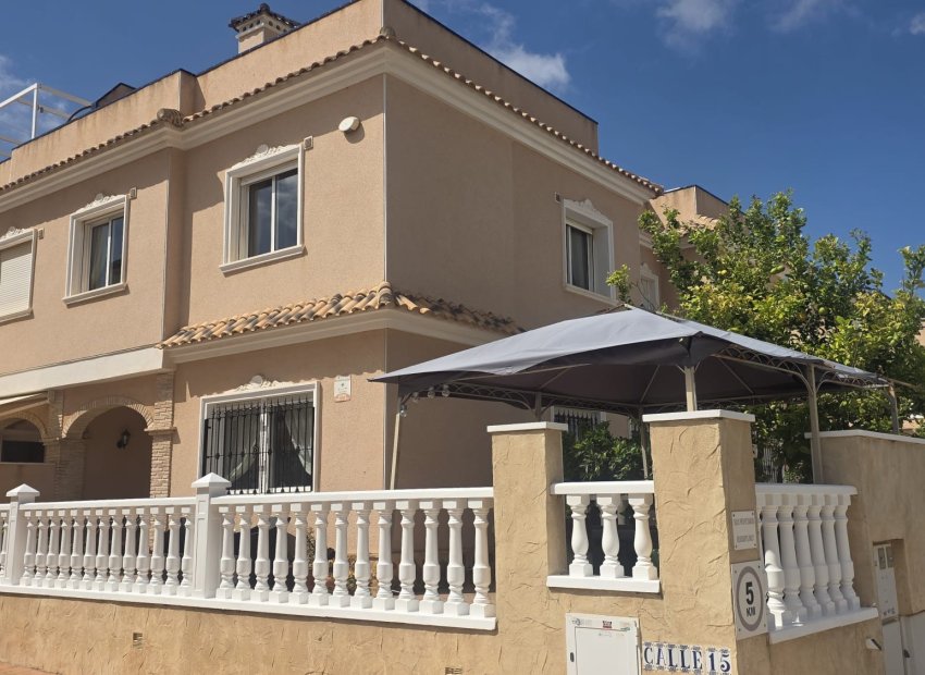 Revente - Villa -
Orihuela Costa - Los Dolses
