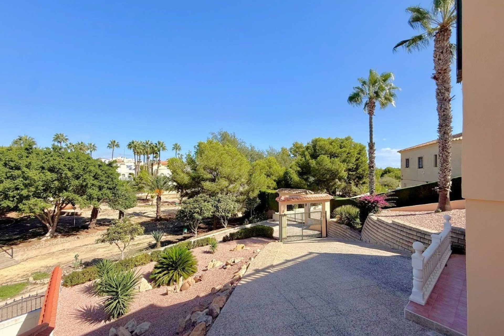 Revente - Villa -
Orihuela Costa - Los Dolses