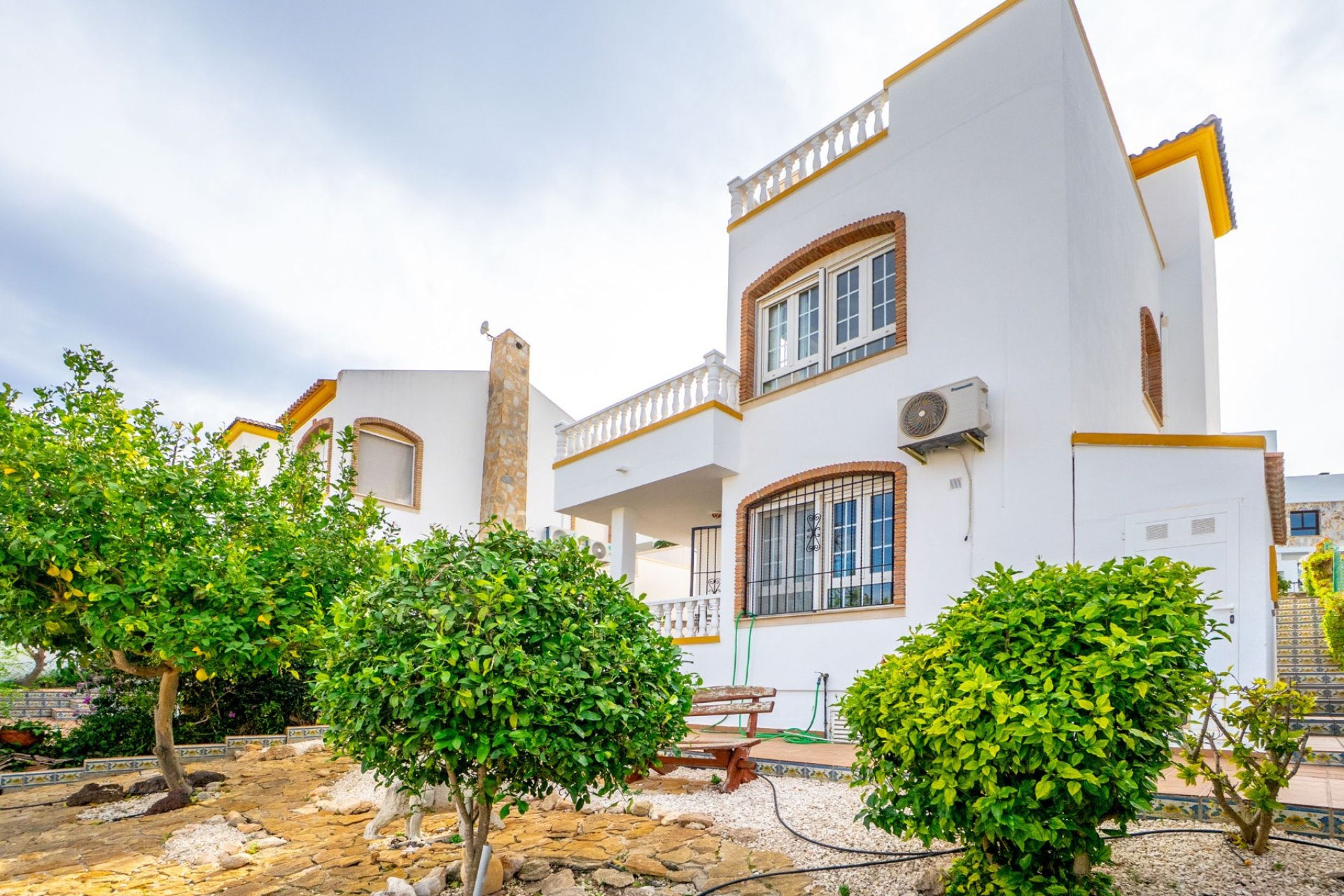 Revente - Villa -
Orihuela Costa - Villamartin