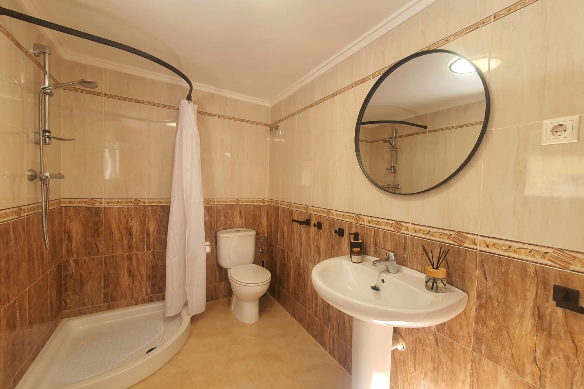 Revente - Villa -
Orihuela Costa - Villamartin