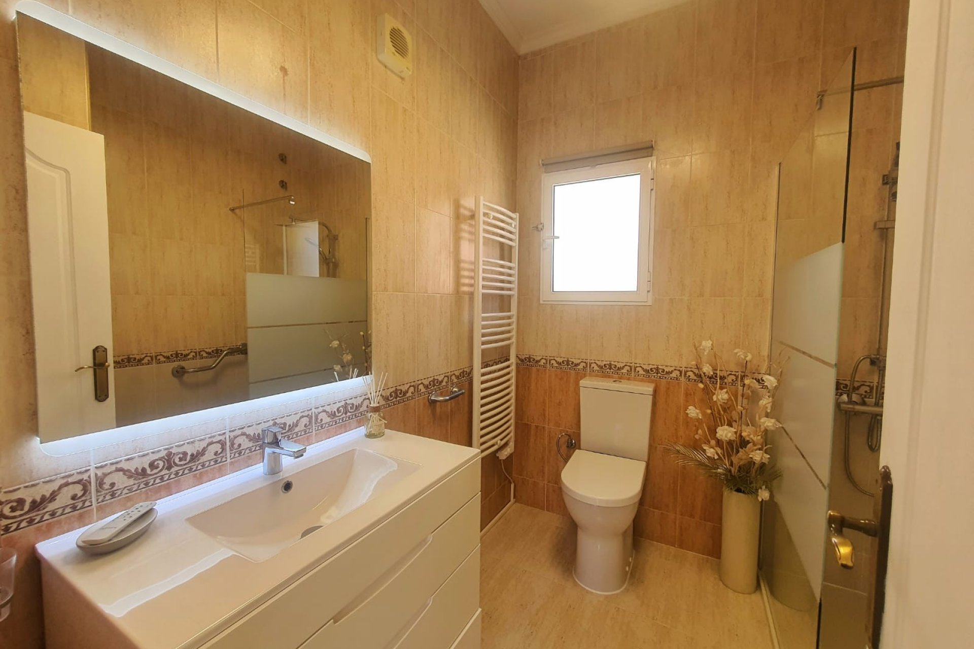 Revente - Villa -
Orihuela Costa - Villamartin