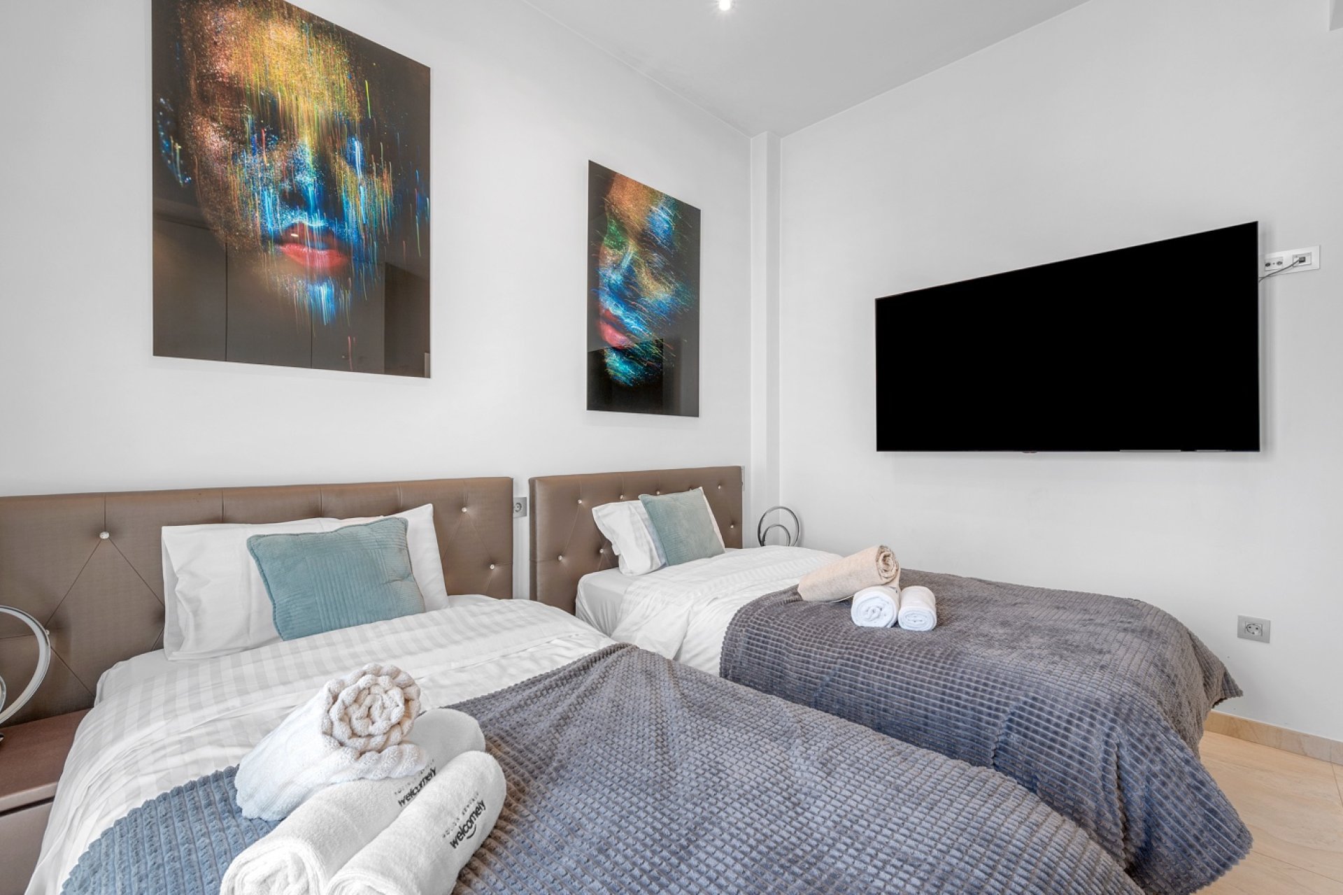Revente - Villa -
Orihuela Costa - Villamartin