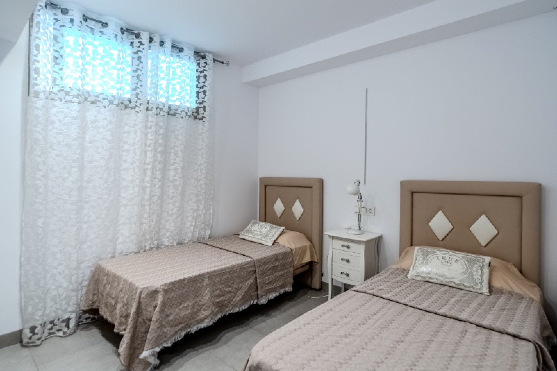 Revente - Villa -
Orihuela Costa - Villamartin