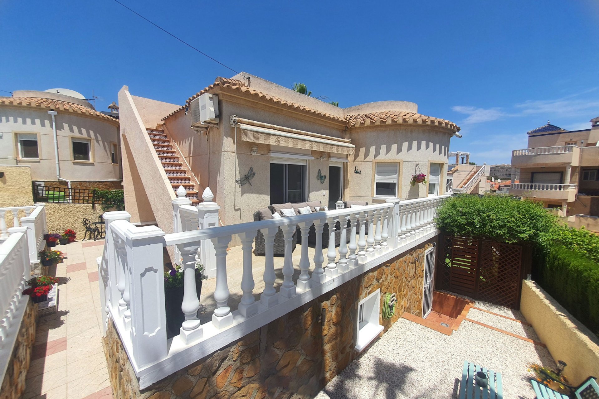 Revente - Villa -
Orihuela Costa - Villamartin