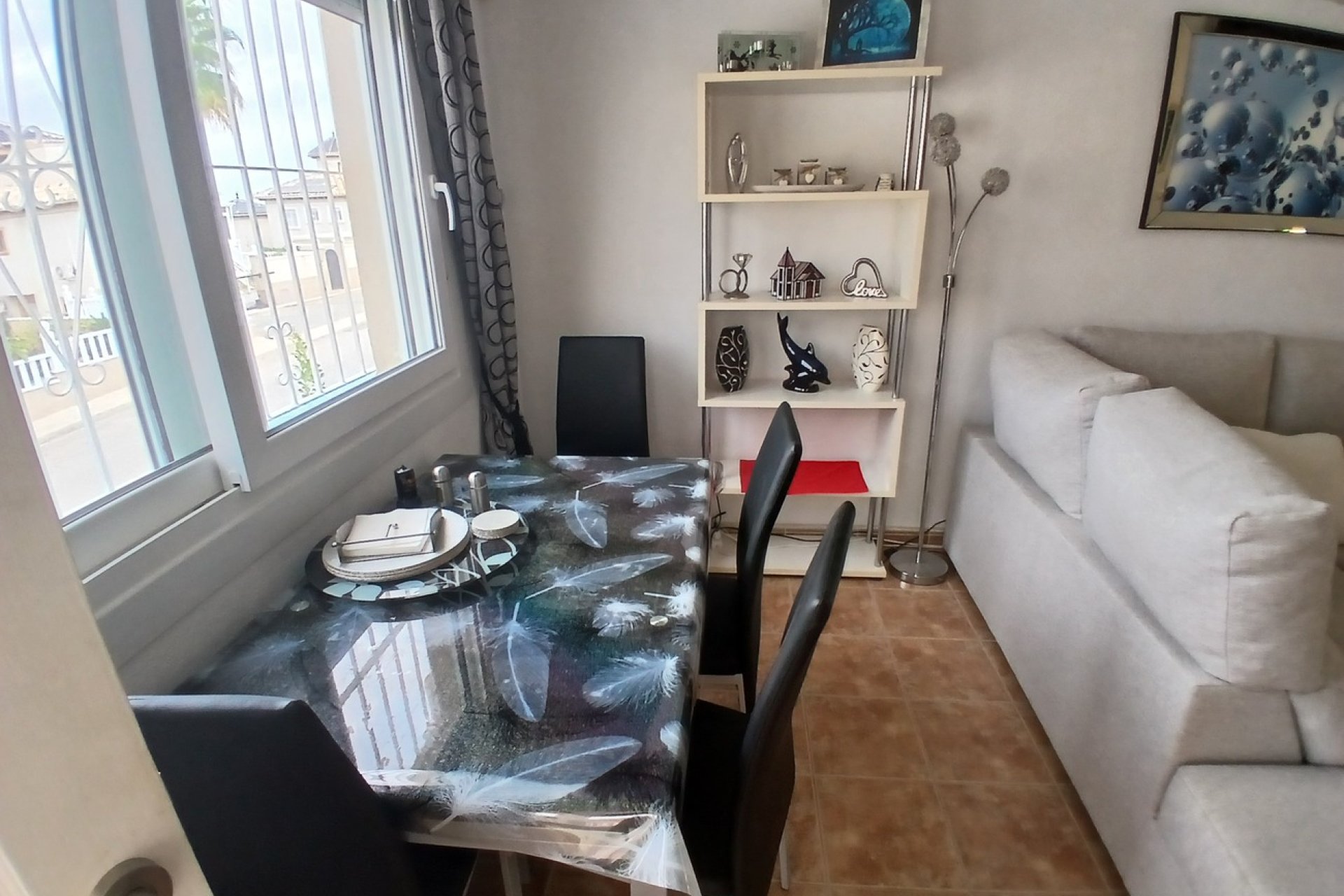 Revente - Villa -
Villamartín - Costa Blanca