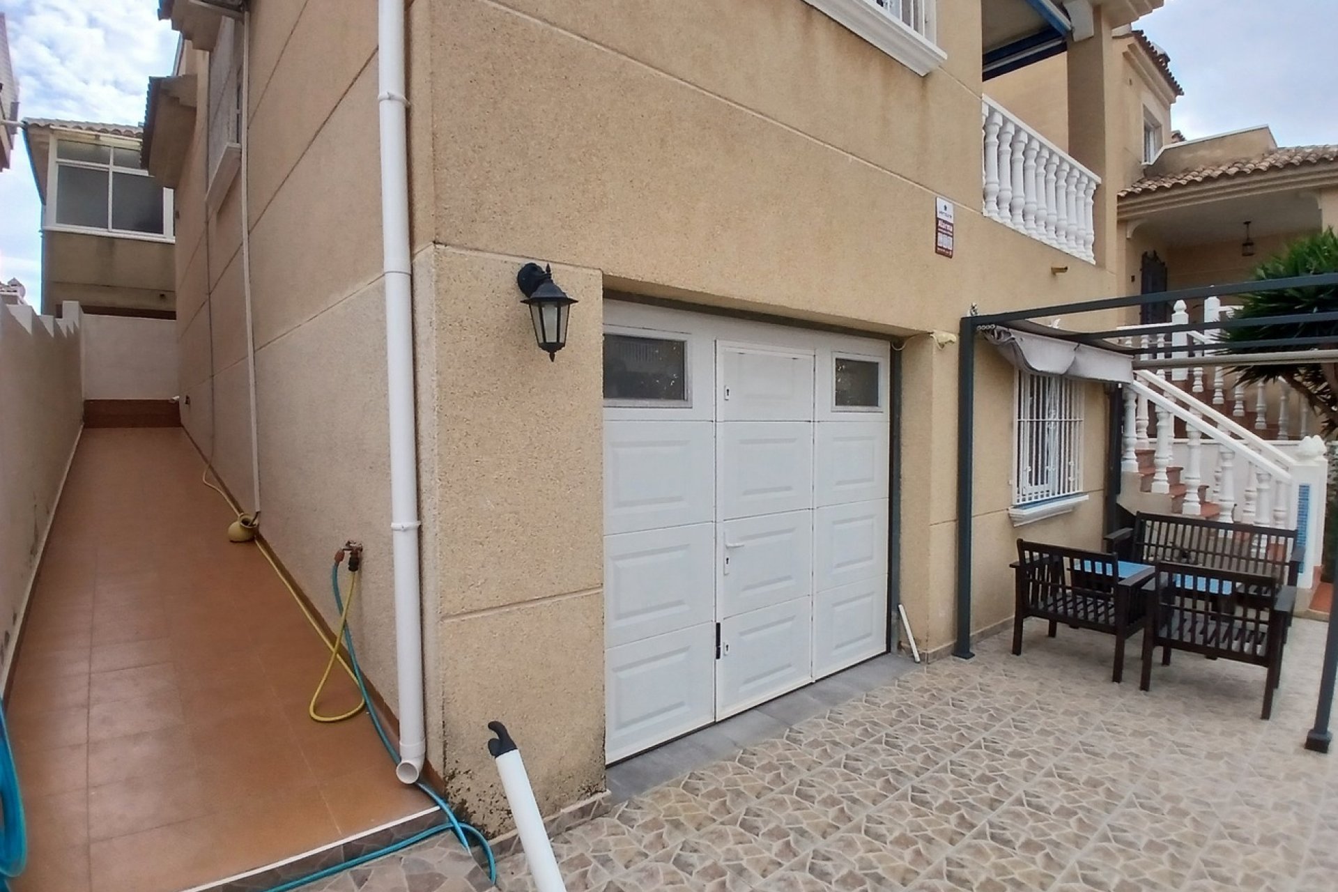 Revente - Villa -
Villamartín - Costa Blanca