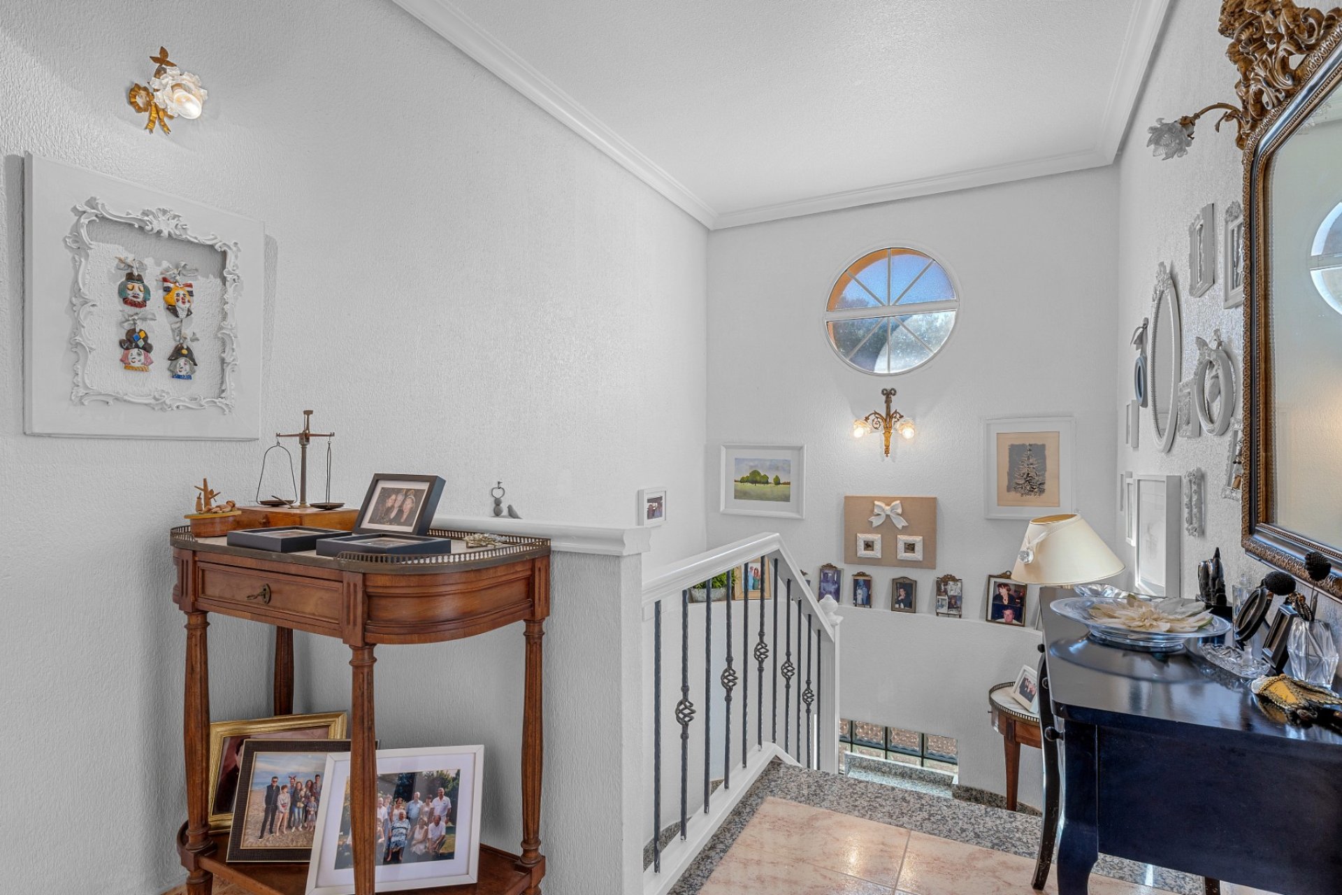 Revente - Villa -
Villamartin - Costa Blanca