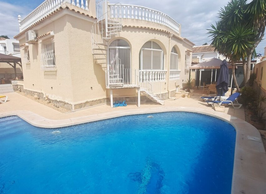 Revente - Villa -
Villamartín - El Presidente